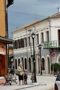 Straatzicht in Shkoder