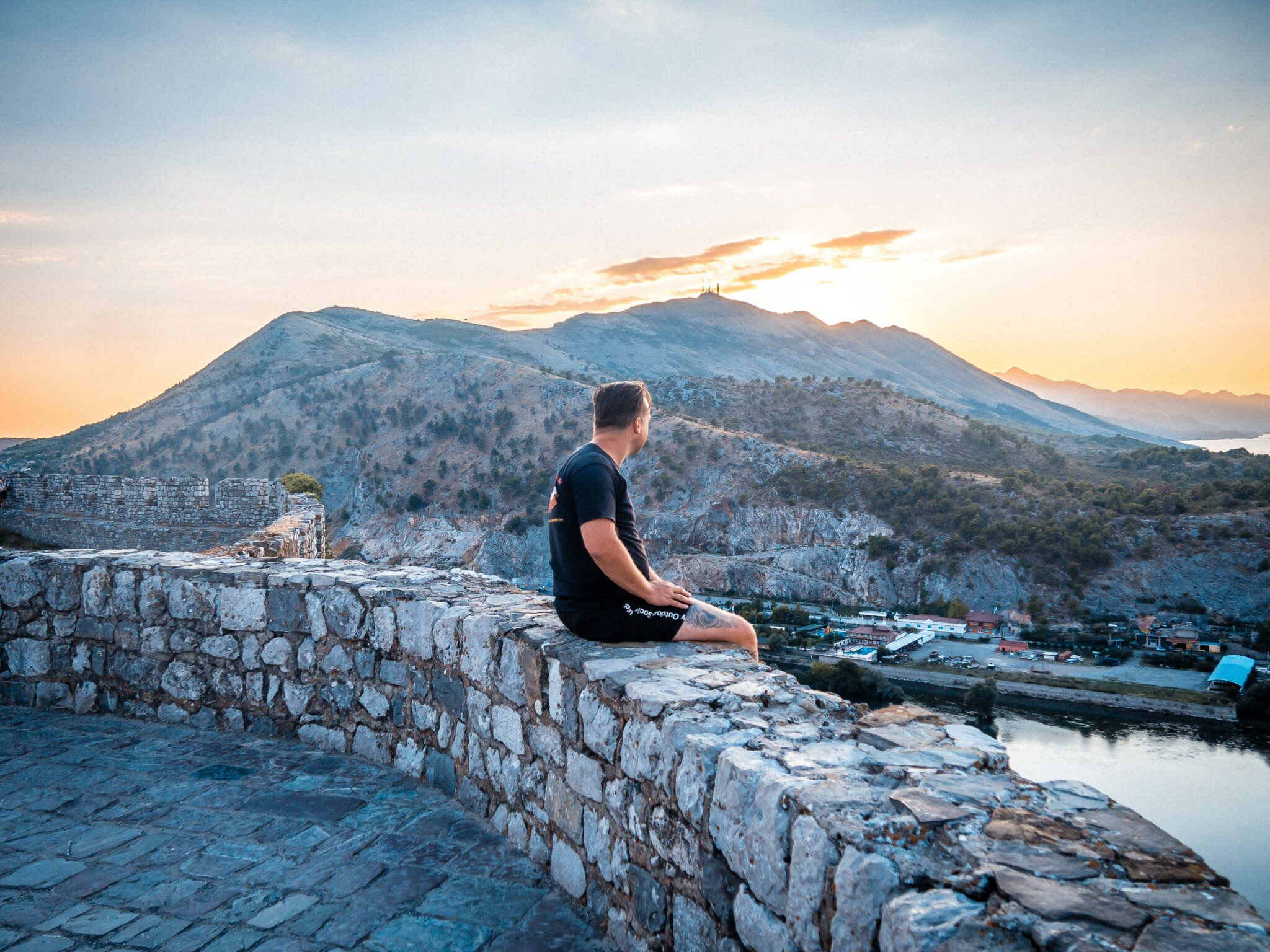 Zicht over Shkoder vanuit kasteel Foto: Unsplash